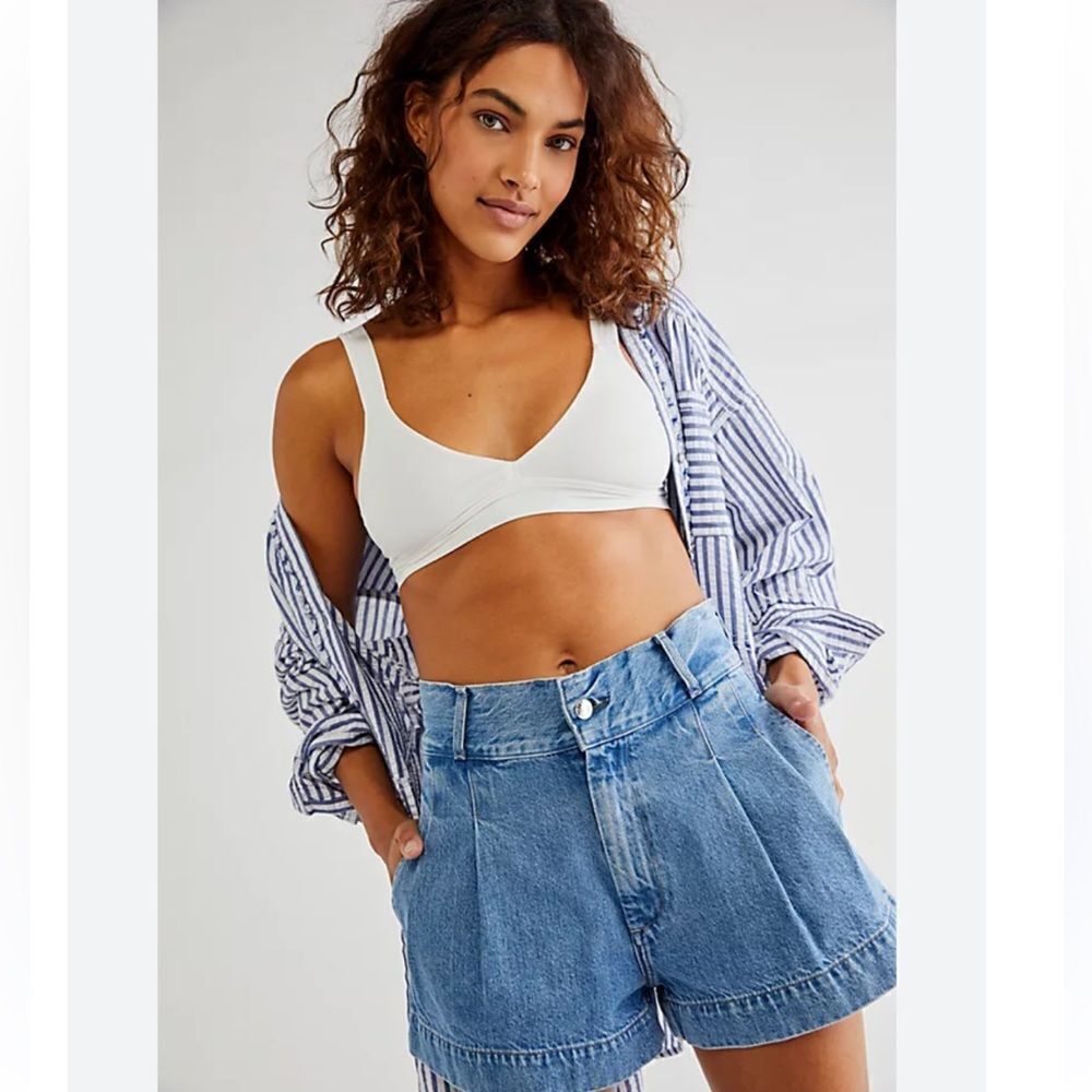 Edwin Isla Vintage Inspired Hi-Waisted Pleated Relaxed Coastal Streetwear Shorts